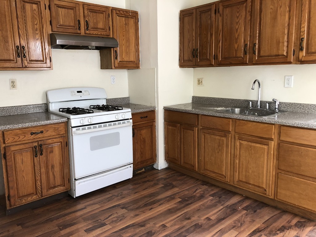 64-66 Scott Street Springfield, MA 01108 - Photo 10 of 24