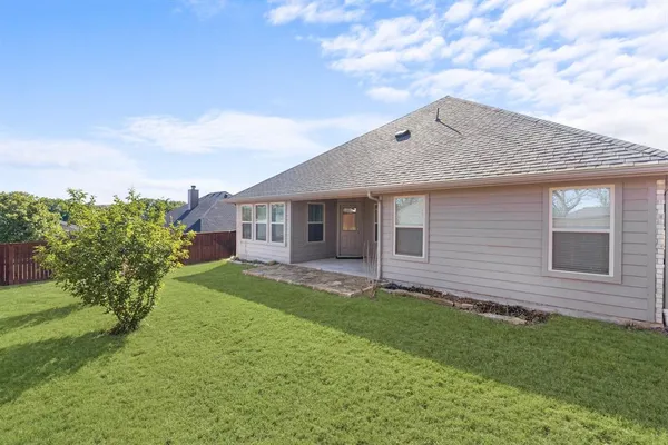 $315,000 | 1517 Timbercreek Drive, Howe, TX 75459
