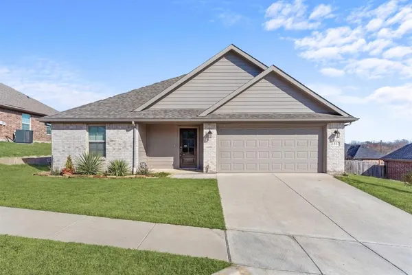 $315,000 | 1517 Timbercreek Drive, Howe, TX 75459
