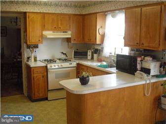 2104 Klockner Road Hamilton, NJ 08690 - Photo 6 of 12 Kitchen