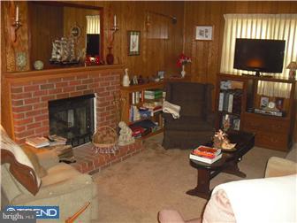 2104 Klockner Road Hamilton, NJ 08690 - Photo 7 of 12 Family Room