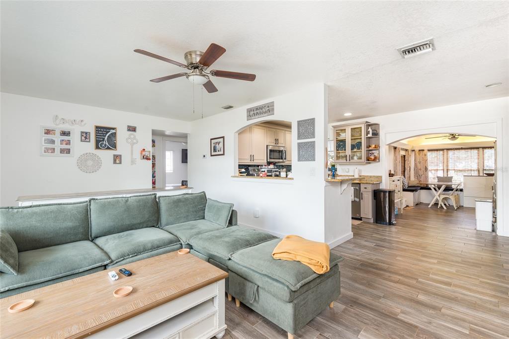 503 Hedge Row Road Brandon, FL 33510 - Photo 7 of 37