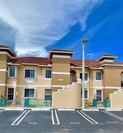 $2,350 | 6425 Southwest 130th Place, Unit 704, Miami, FL 33183