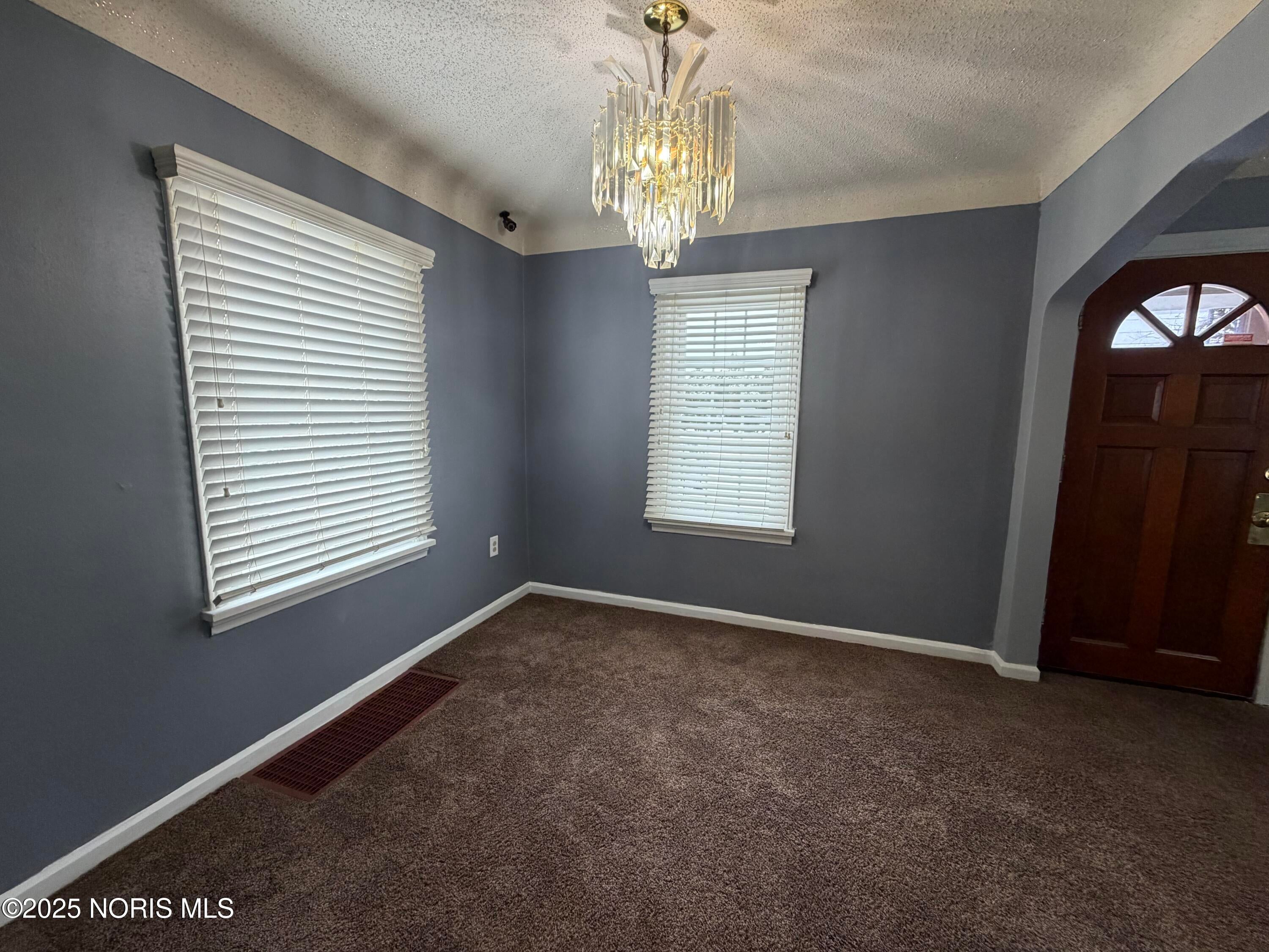 710 North Byrne Road Toledo, OH 43607 - Photo 10 of 32 IMG_0022