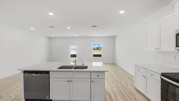 $239,900 | 135 Harper Grove Circle, Ocean Springs, MS 39564