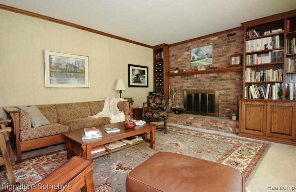 1363 Seville Road Rochester Hills, MI 48309 - Photo 2 of 16