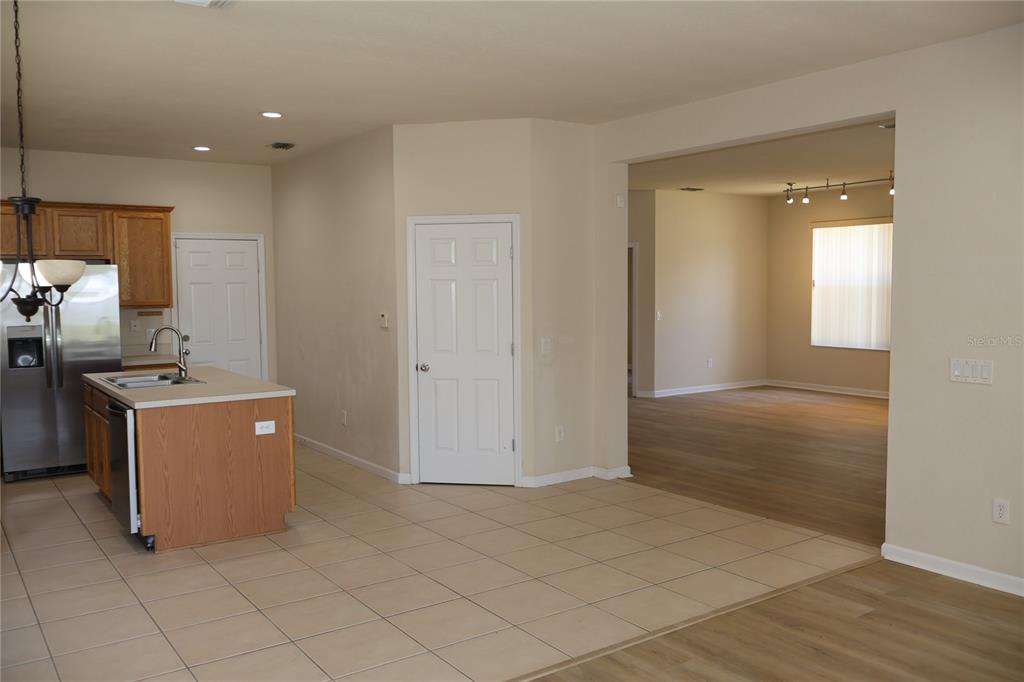4013 Southwest 51st Court Ocala, FL 34474 - Photo 10 of 41