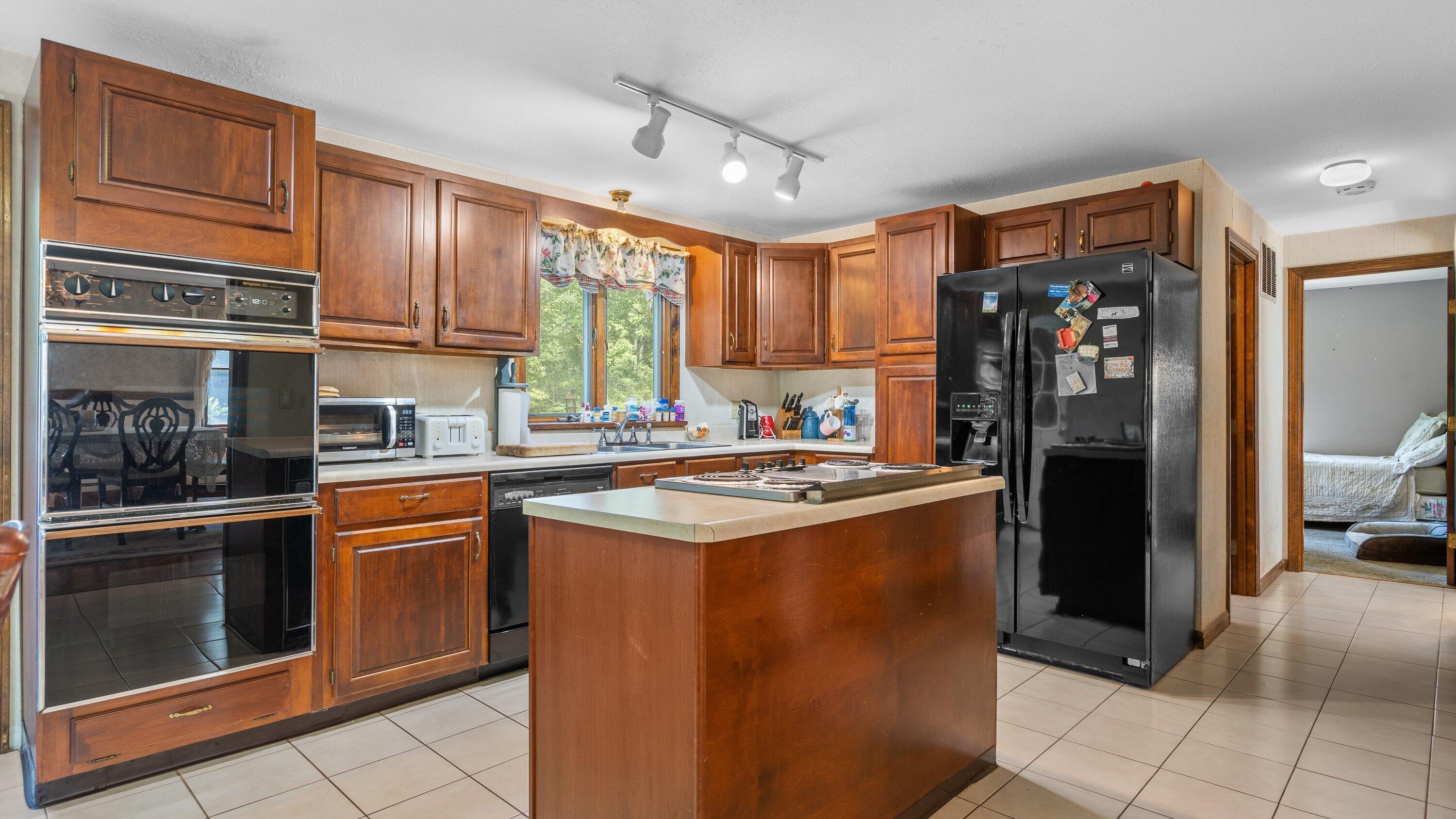 72 Bartlett Road Kittery Point, ME 03905 - Photo 12 of 31 kc kitchen pic 2