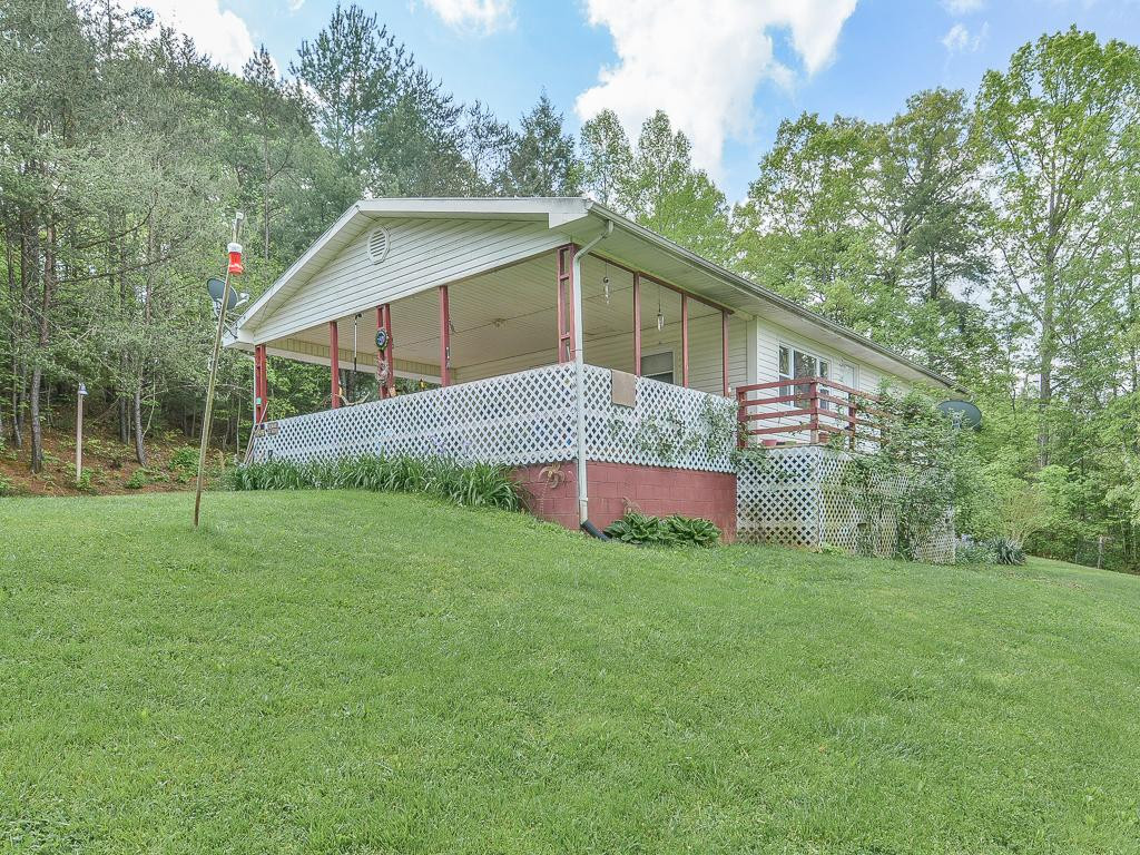 122 Donald Broyles Road Chuckey, TN 37641 - Photo 1 of 30 122 Donald Broyles