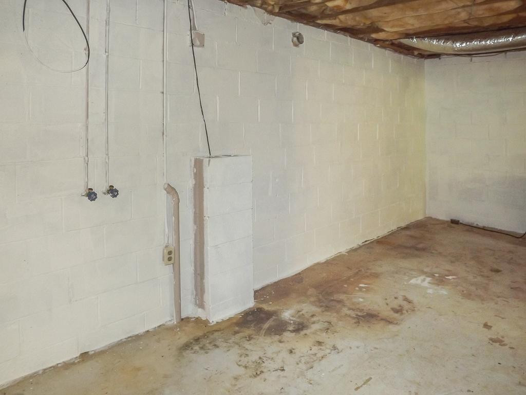 122 Donald Broyles Road Chuckey, TN 37641 - Photo 18 of 30 WD Hookup