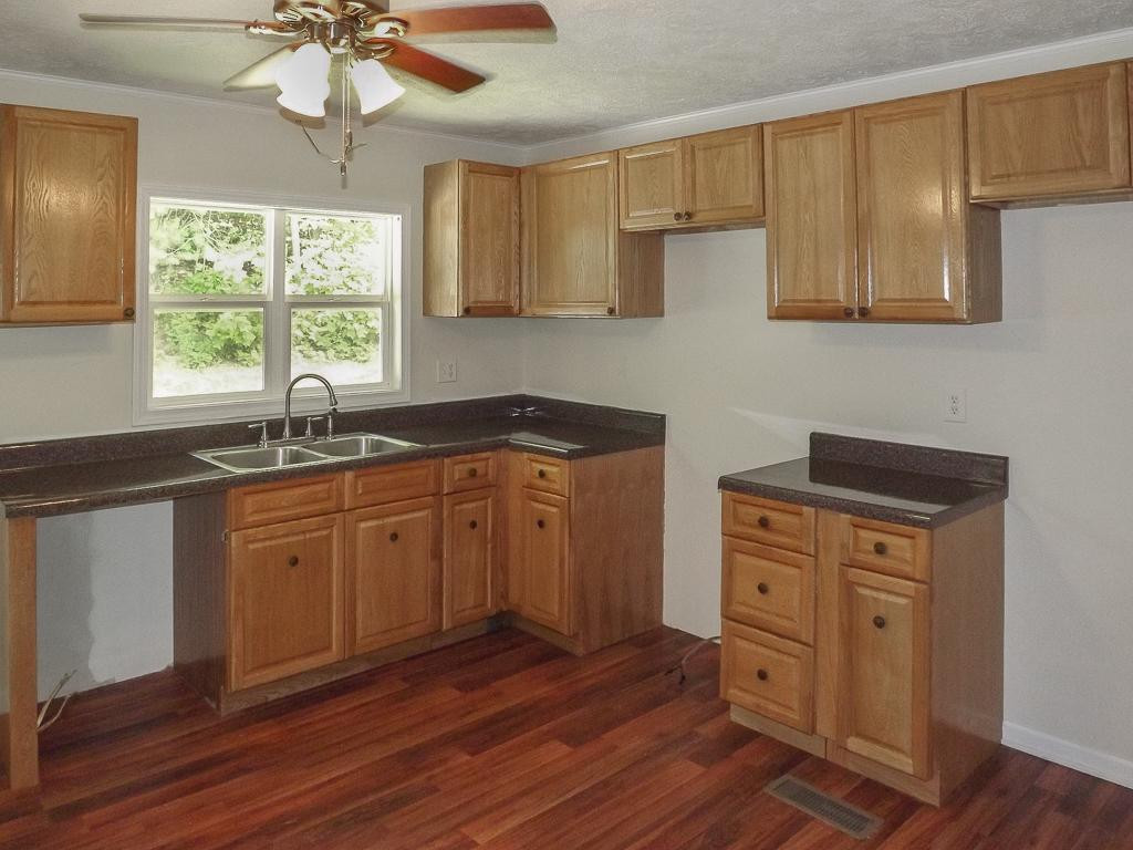 122 Donald Broyles Road Chuckey, TN 37641 - Photo 4 of 30 Updated Kitchen