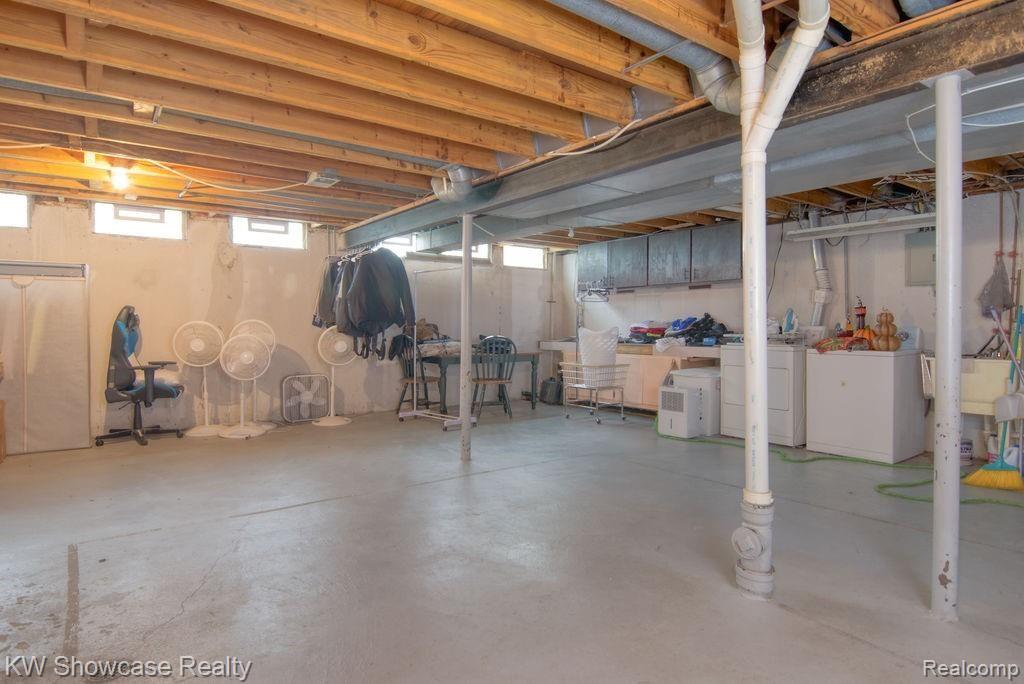 35929 Fredericksburg Road Farmington, MI 48331 - Photo 30 of 38 35929Fredericksburg(39of40).jpg