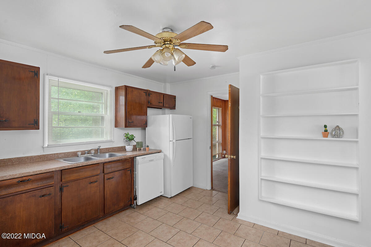 2765 Riverview Road Macon, GA 31204 - Photo 5 of 29 220524_2765_Riverview_RD_Macon_0174