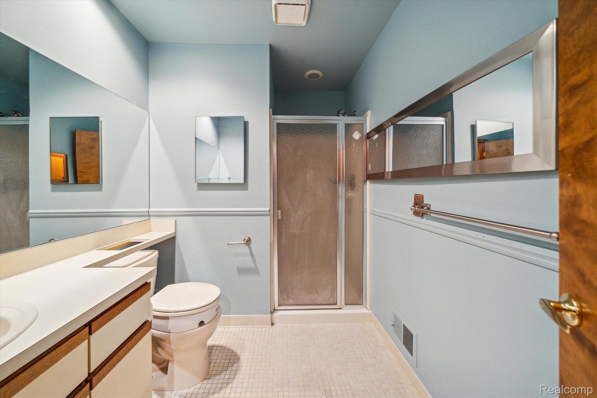 2214 London Bridge Drive Rochester, MI 48307 - Photo 15 of 21 Gallery Image 15