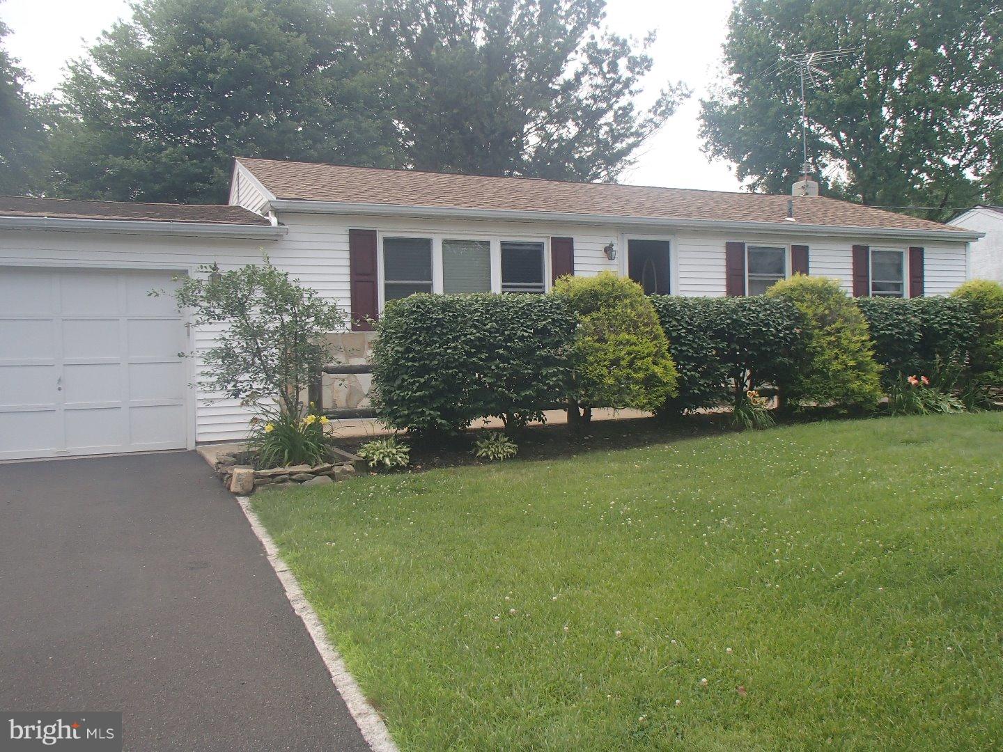 817 Valley Road Warminster, PA 18974 - Photo 1 of 25 Gallery Image 1