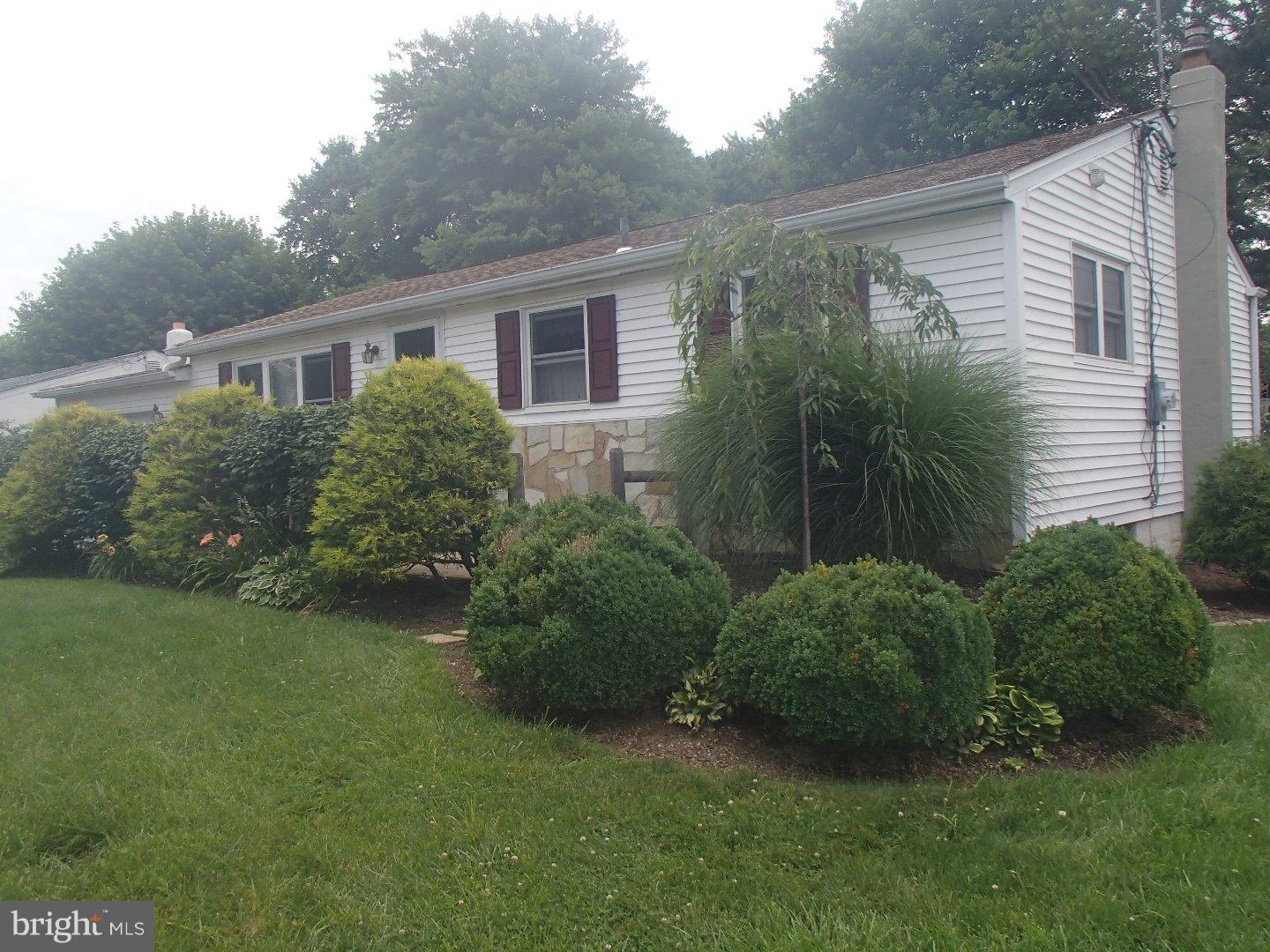 817 Valley Road Warminster, PA 18974 - Photo 2 of 25 Gallery Image 2
