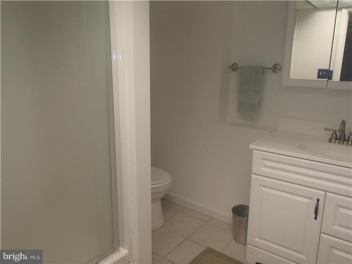 817 Valley Road Warminster, PA 18974 - Photo 16 of 25 Gallery Image 16
