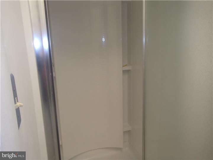 817 Valley Road Warminster, PA 18974 - Photo 17 of 25 Gallery Image 17