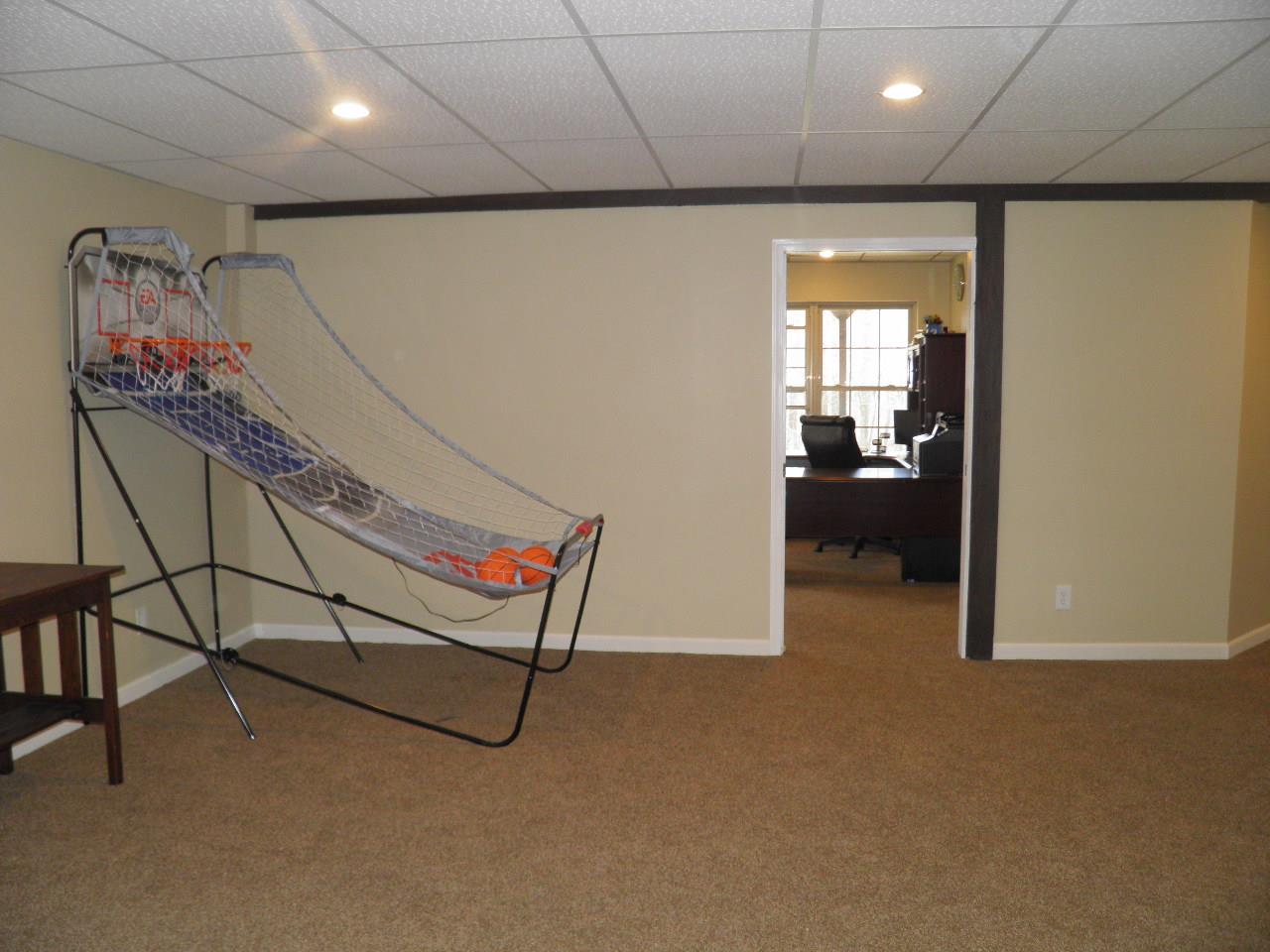 9812 Weaver Road Bloomington, IN 47403 - Photo 22 of 36