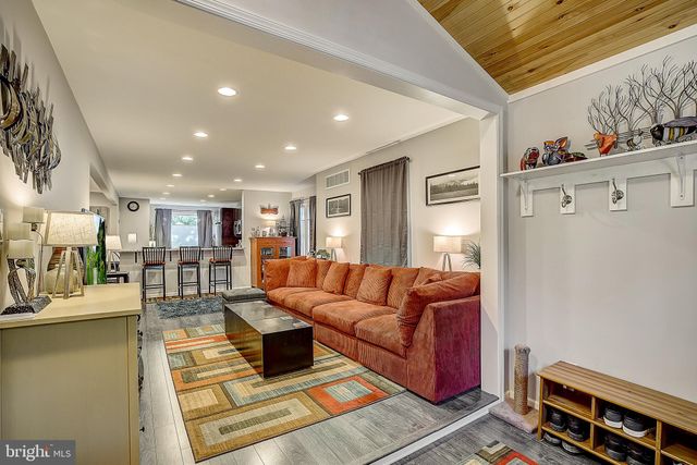 $365,000 | 717 Center Street, Collingswood, NJ 08108