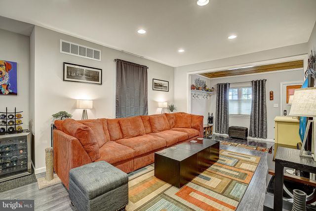 $365,000 | 717 Center Street, Collingswood, NJ 08108