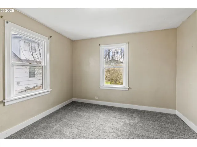 $299,999 | 160 Maple Street, Cathlamet, WA 98612