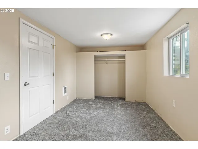 $299,999 | 160 Maple Street, Cathlamet, WA 98612