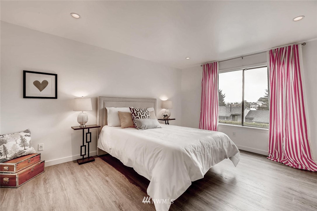 2920 76th Avenue Southeast, Unit 208 Mercer Island, WA 98040 - Photo 12 of 22