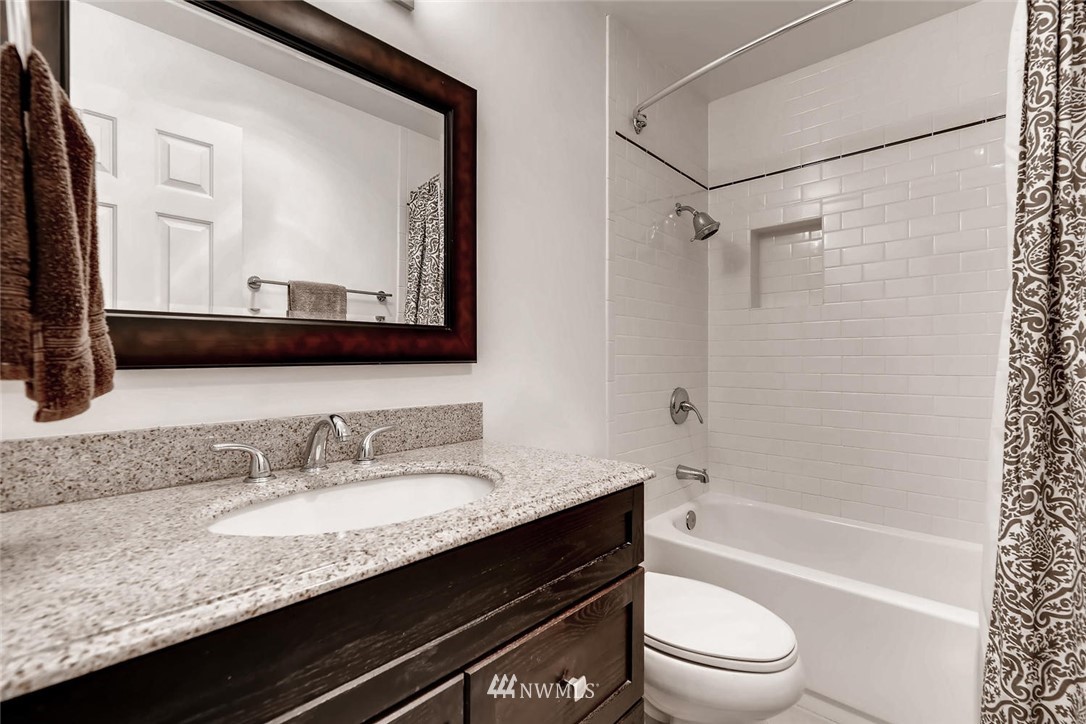 2920 76th Avenue Southeast, Unit 208 Mercer Island, WA 98040 - Photo 14 of 22