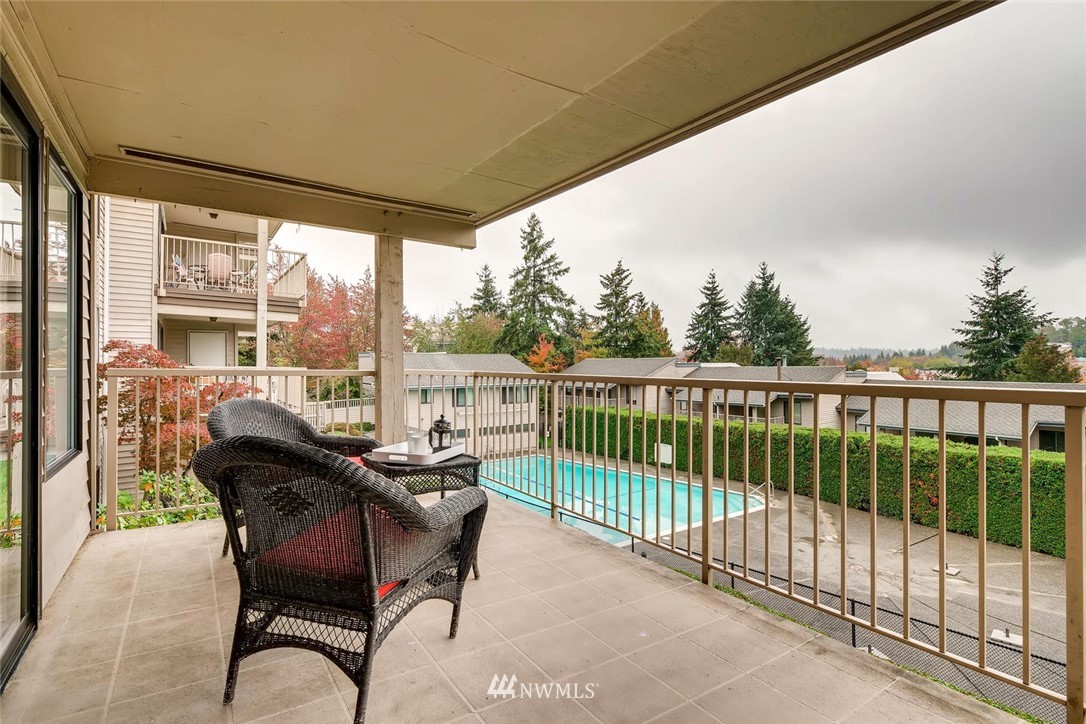 2920 76th Avenue Southeast, Unit 208 Mercer Island, WA 98040 - Photo 18 of 22