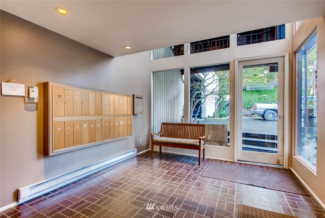 2920 76th Avenue Southeast, Unit 208 Mercer Island, WA 98040 - Photo 21 of 22