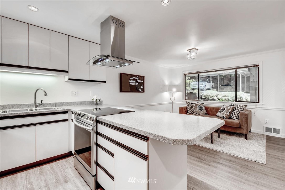 2920 76th Avenue Southeast, Unit 208 Mercer Island, WA 98040 - Photo 6 of 22