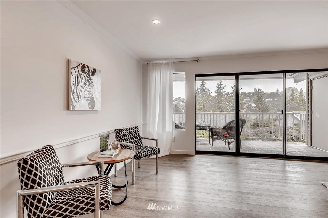 2920 76th Avenue Southeast, Unit 208 Mercer Island, WA 98040 - Photo 7 of 22