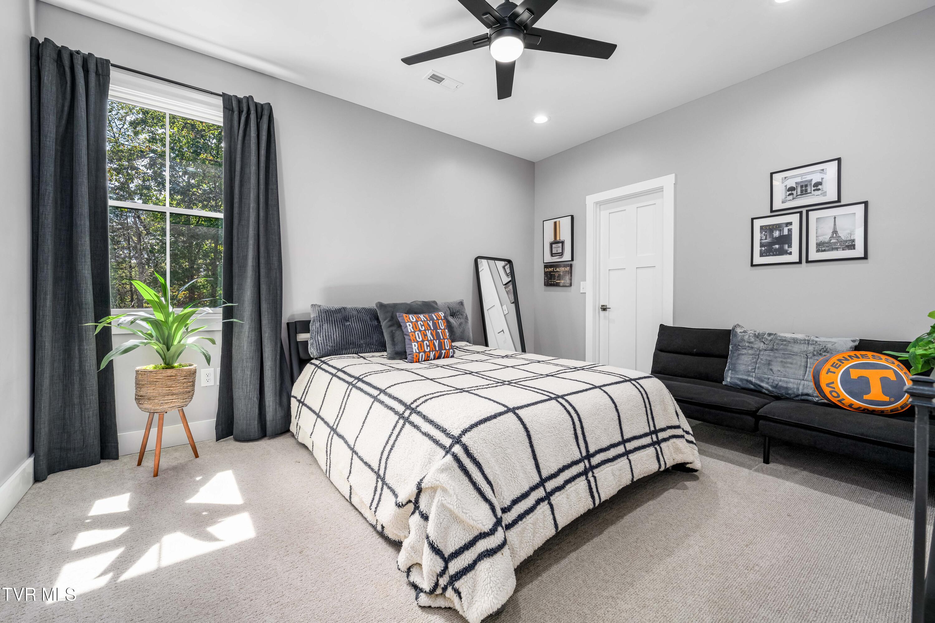 2333 Rock Springs Road Kingsport, TN 37664 - Photo 85 of 165 2333 Rock Springs Road (137 of 169)