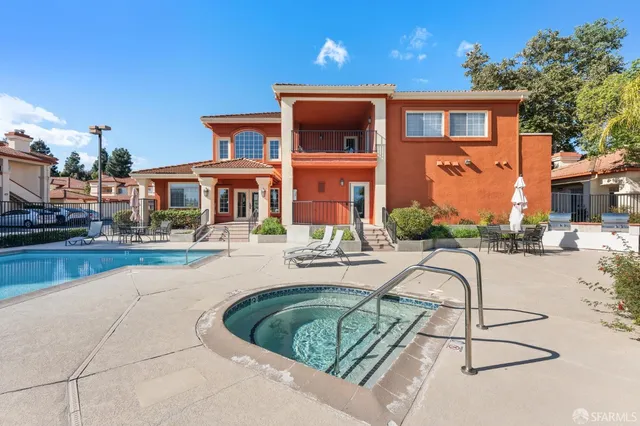 a view of a basketball court