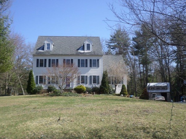 7 Kenneth Road Georgetown, MA 01833 - Photo 1 of 22 Gallery Image 1
