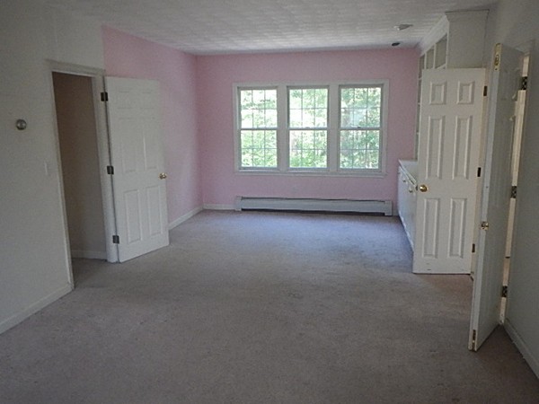 7 Kenneth Road Georgetown, MA 01833 - Photo 5 of 22 Gallery Image 5