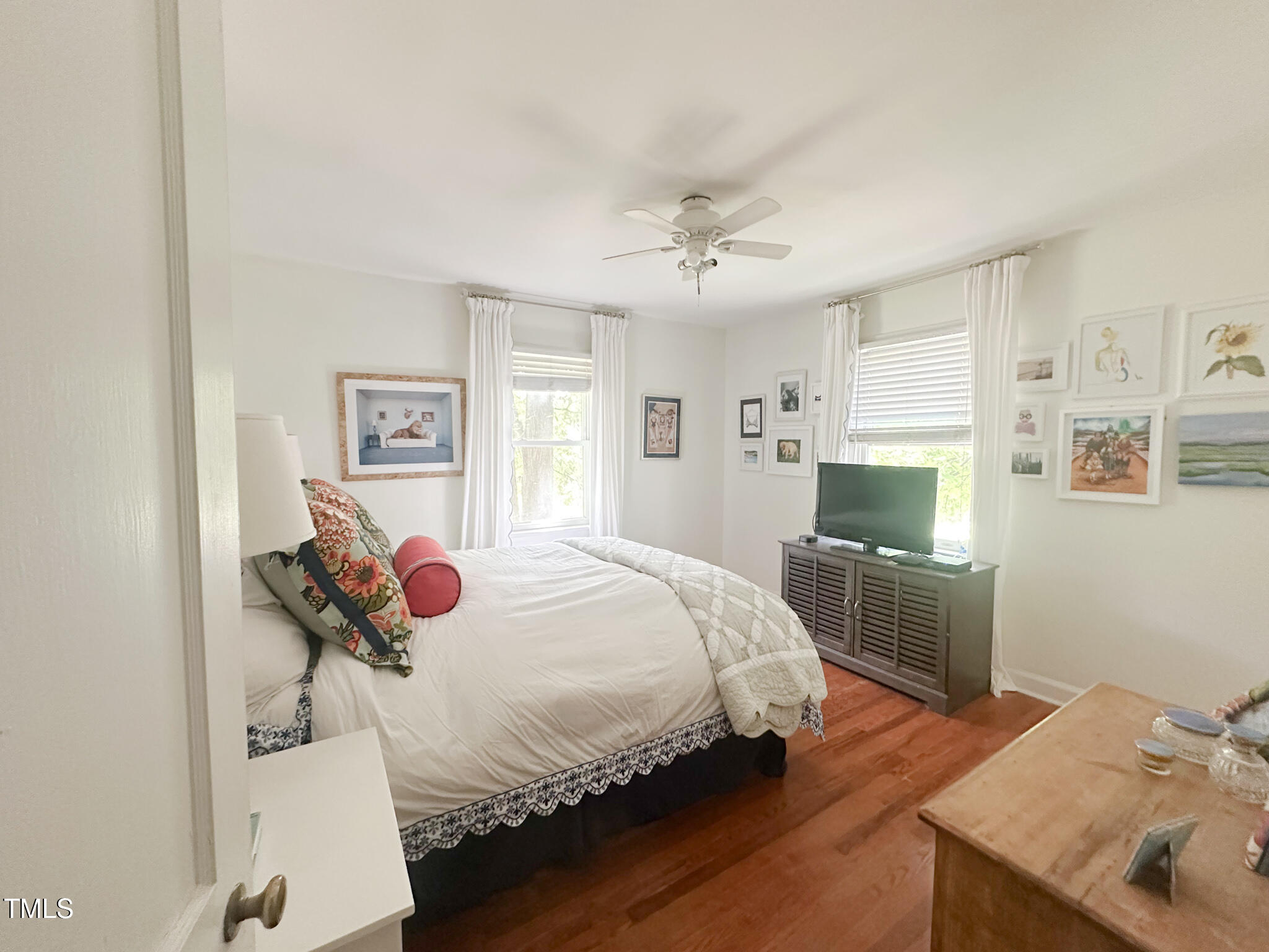 2828 Oberlin Road Raleigh, NC 27608 - Photo 17 of 21 Master 2