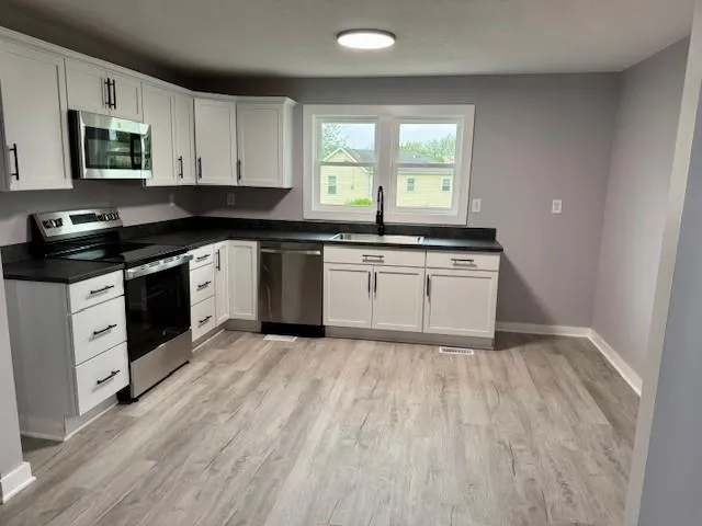 $189,999 | 403 West Cedar Street, Waverly, MO 64096