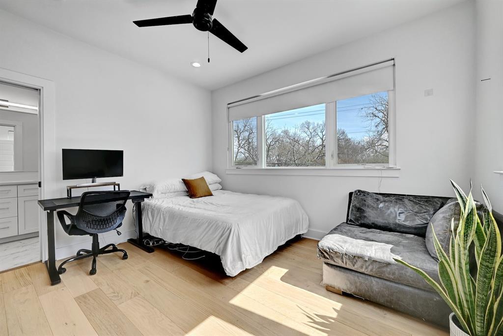 2812 East 4th Street, Unit 2 Austin, TX 78702 - Photo 17 of 26 2nd floor bedroom