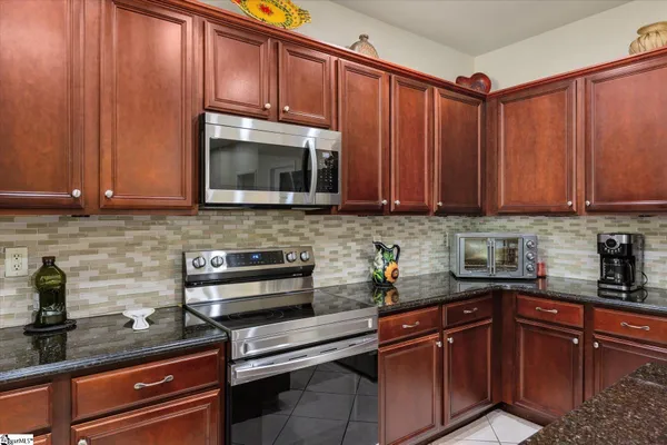 $579,500 | 17 Springhead Way, Greer, SC 29650
