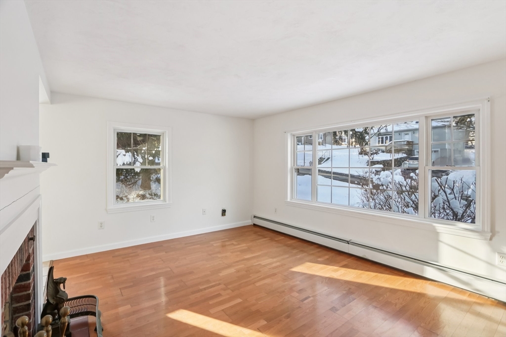 6 George Street Auburn, MA 01501 - Photo 7 of 33