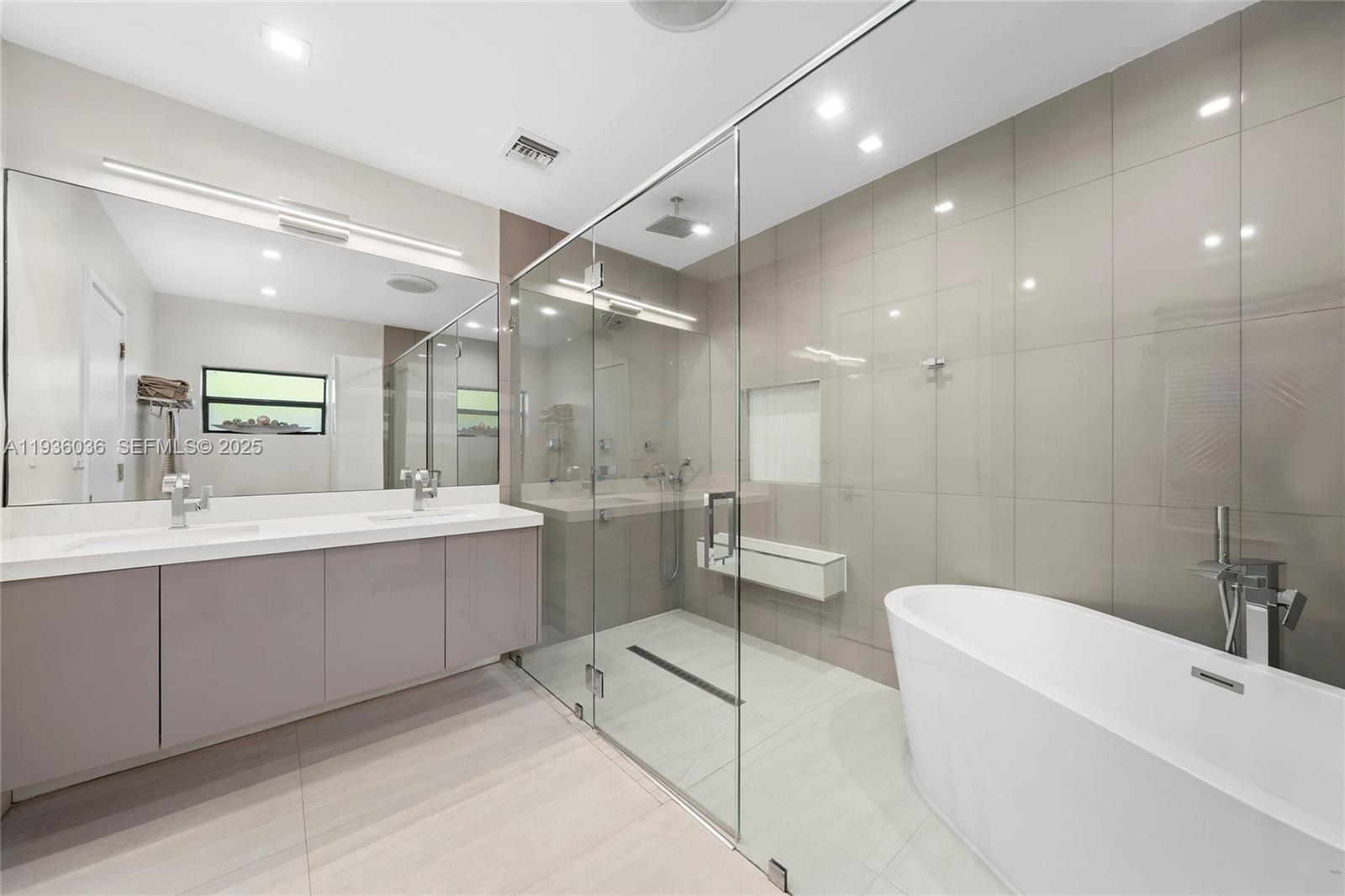 3141 North Bay Road Miami Beach, FL 33140 - Photo 25 of 50