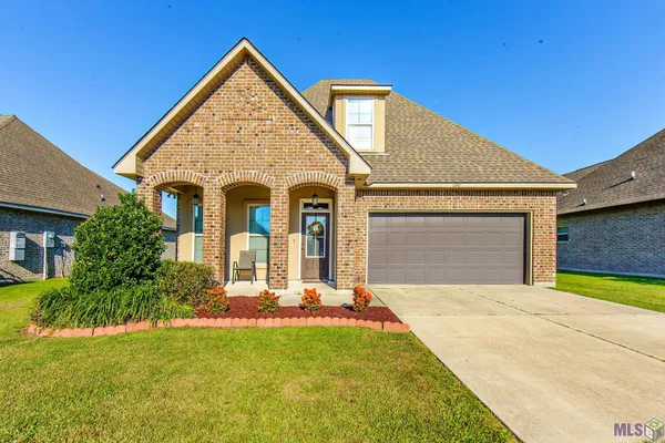 $320,000 | 396 Highland Oaks Avenue, Gray, LA 70359