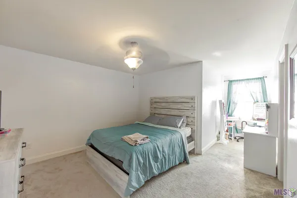 $320,000 | 396 Highland Oaks Avenue, Gray, LA 70359