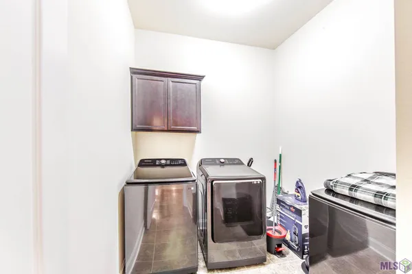 $320,000 | 396 Highland Oaks Avenue, Gray, LA 70359