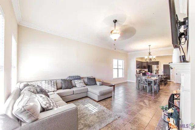 $330,000 | 396 Highland Oaks Avenue, Gray, LA 70359