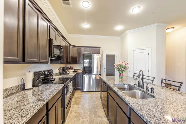 $320,000 | 396 Highland Oaks Avenue, Gray, LA 70359