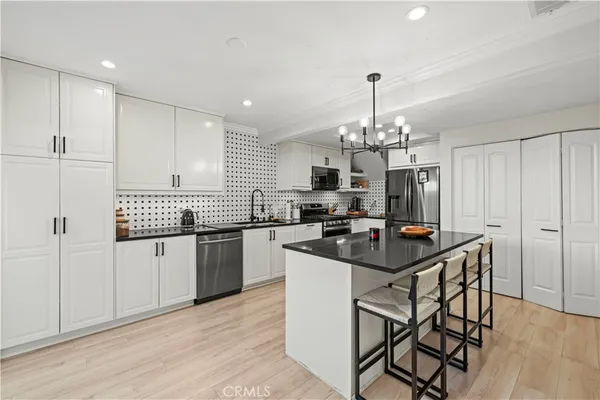 $689,000 | 8601 Sunland Boulevard, Unit 37, Sun Valley, CA 91352