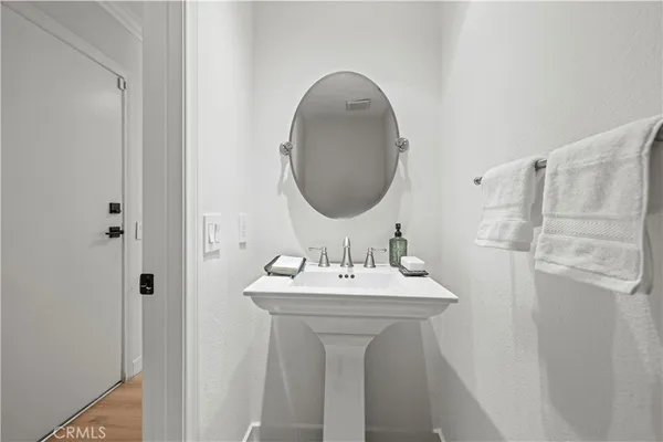 $689,000 | 8601 Sunland Boulevard, Unit 37, Sun Valley, CA 91352